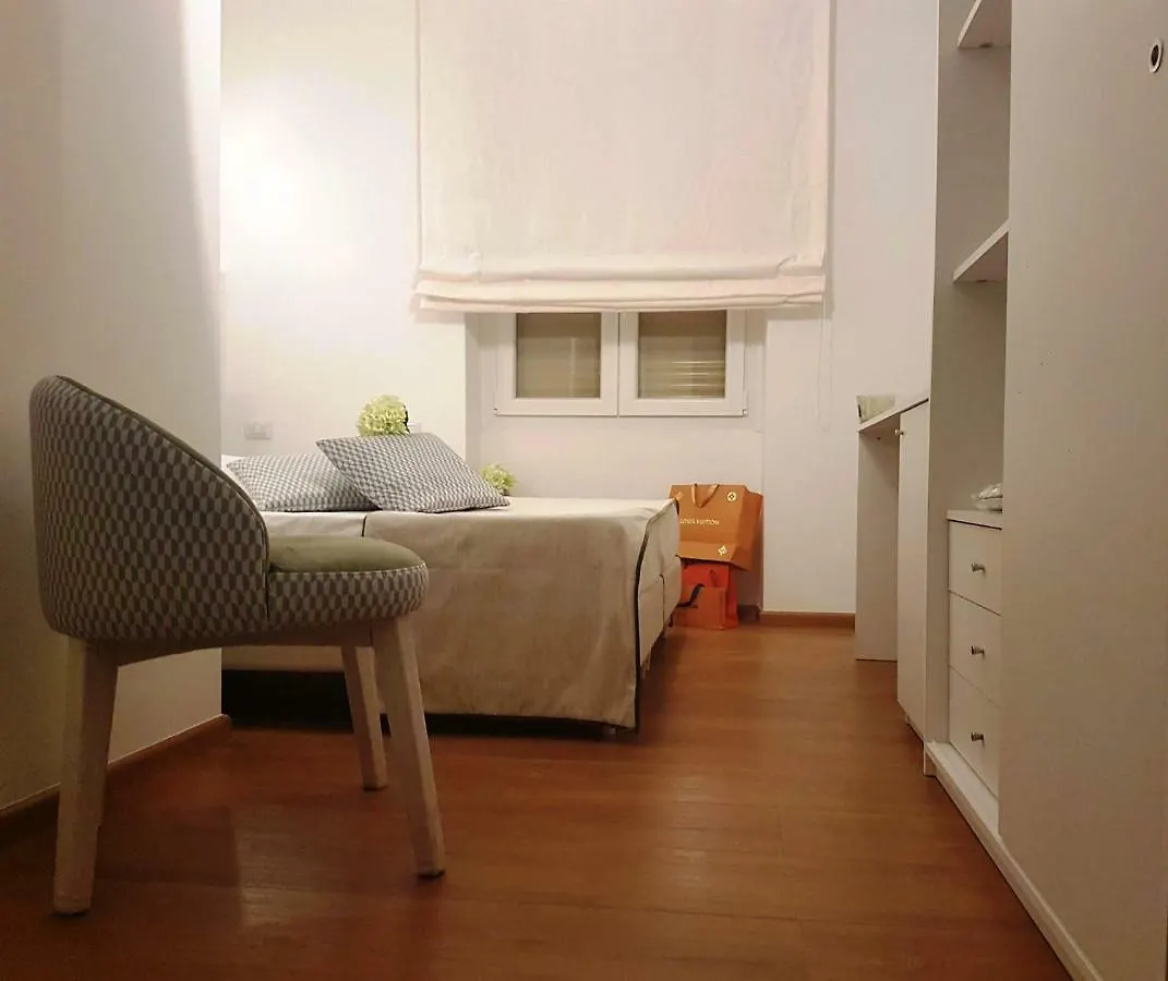 B&B Home Flowers Milano 3*, Milan Italy